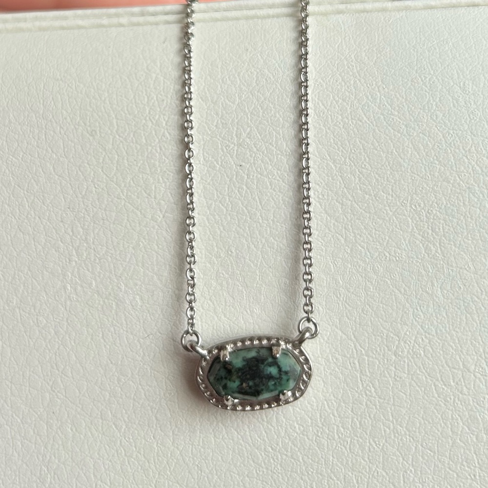 Kendra Scott Necklace